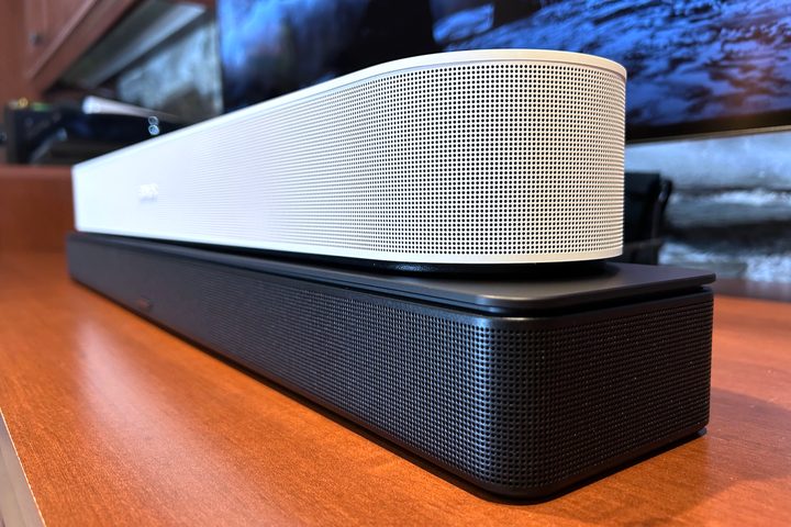 Bose Smart Soundbar 600 and Sonos Beam Gen 2.