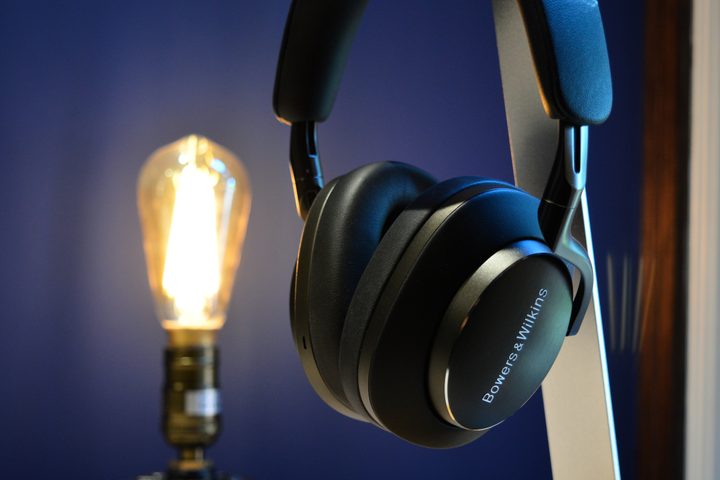 Bowers & Wilkins Px8.