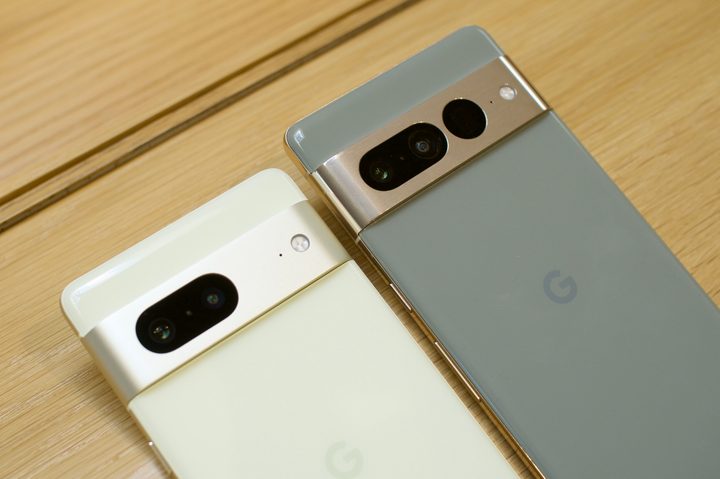 Google Pixel 7 and 7 Pro.