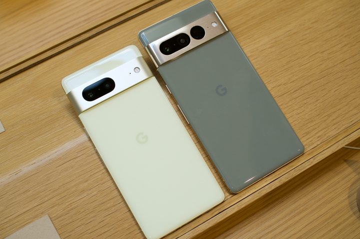 Google Pixel 7 and 7 Pro.
