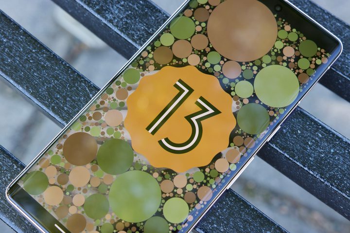 Android 13 logo on the Pixel 7 Pro.