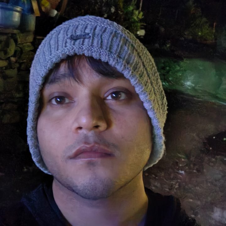 Low light selfie clicked by OnePlus 10 Pro.