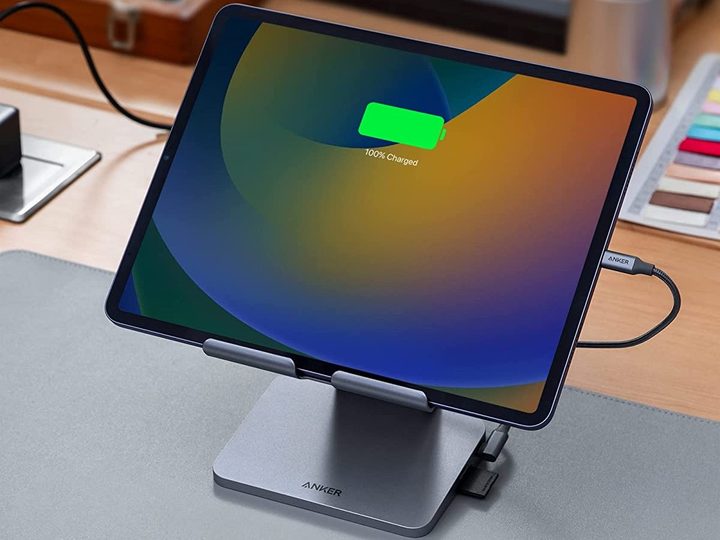 Anker USB stand for iPad