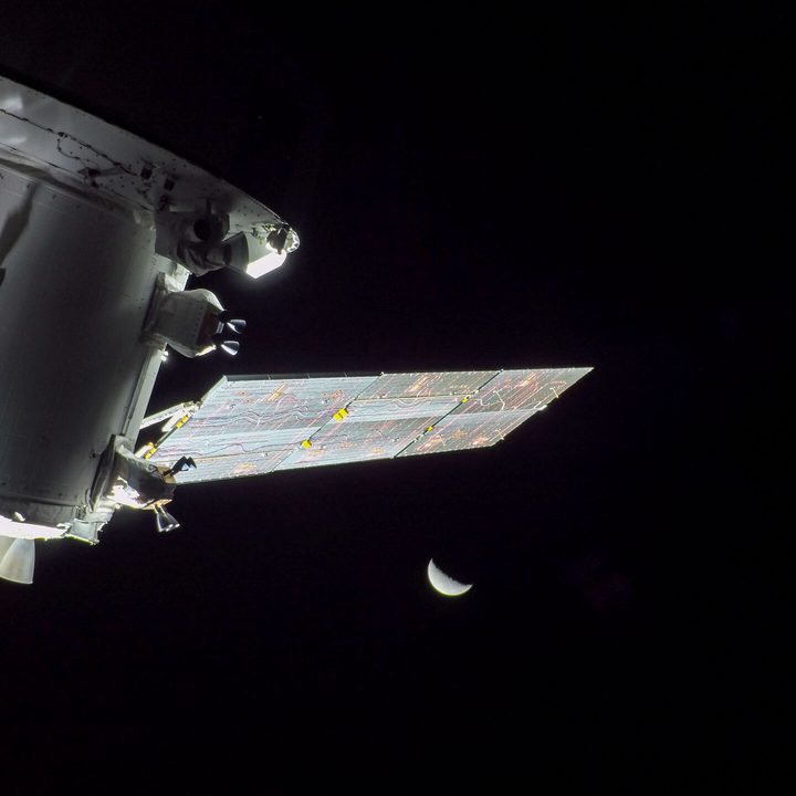 View of the Moon seen from ESA's European Service Module that is powering NASA's Orion spacecraft to the Moon and back, on flight day nine of the Artemis I mission, on 24 November 2022.