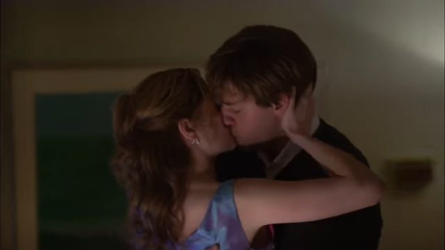 the-office-jim-and-pam-kissing