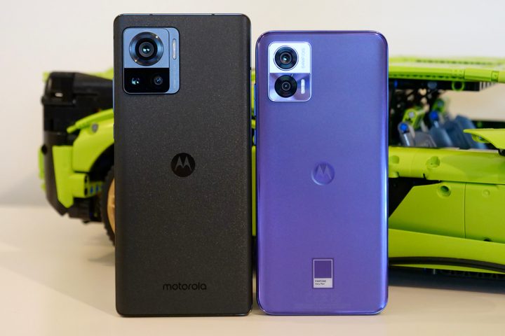 The back of the Motorola Edge 30 Ultra and Edge 30 Neo.