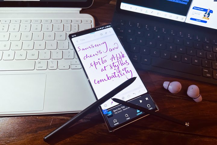 Galaxy S22 Ultra alongside the Galaxy Tab S8 and the tenth gen iPad.