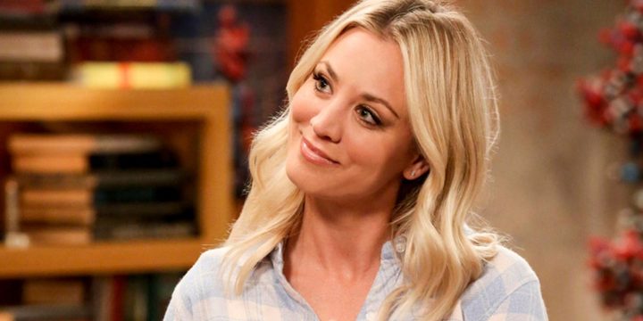 Penny smiles in Leonard's apartment in The Big Bang Theory