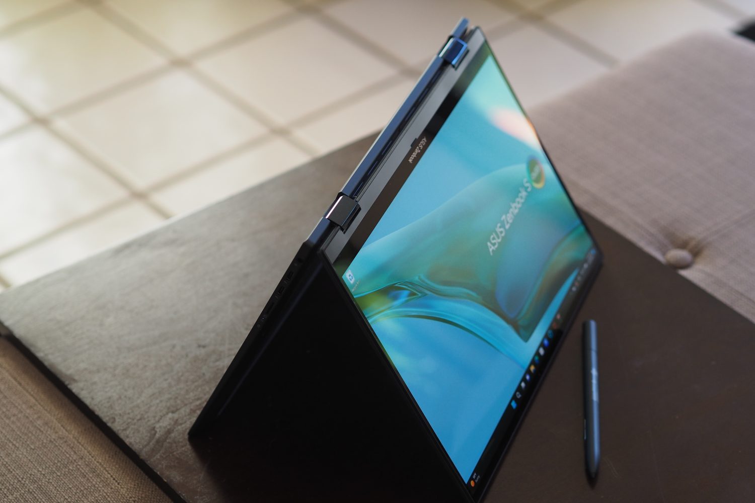 Asus ZenBook S 13 Flip review: light enough for real work