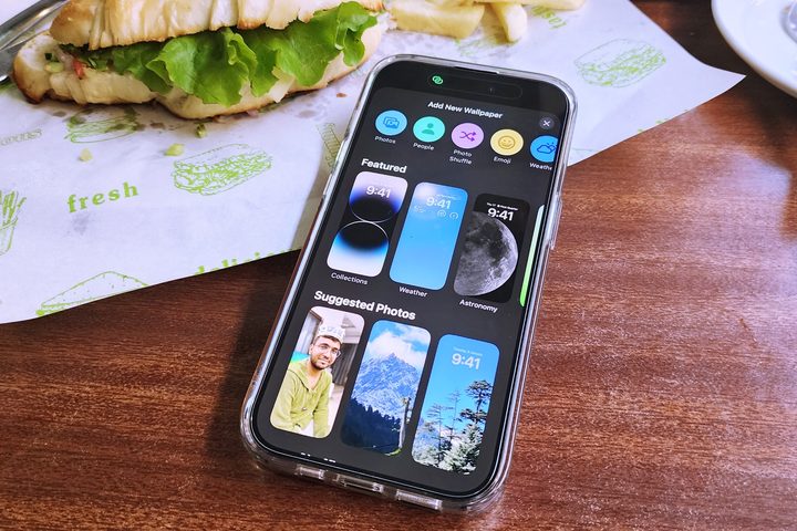 Lock screen customization for iOS 16.