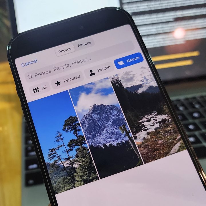 Lock Screen photo picker in iOS 16