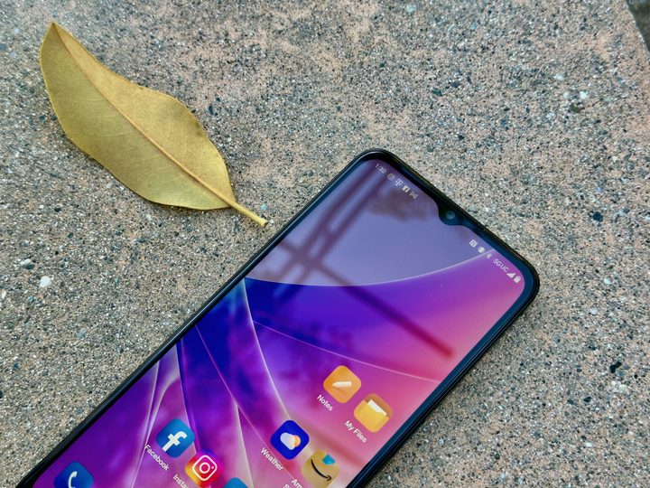 OnePlus Nord N300 5G notch