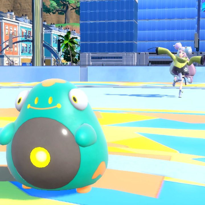 A Pokemon gym leader sends out Belibolt in Pokemon Scarlet and Violet.