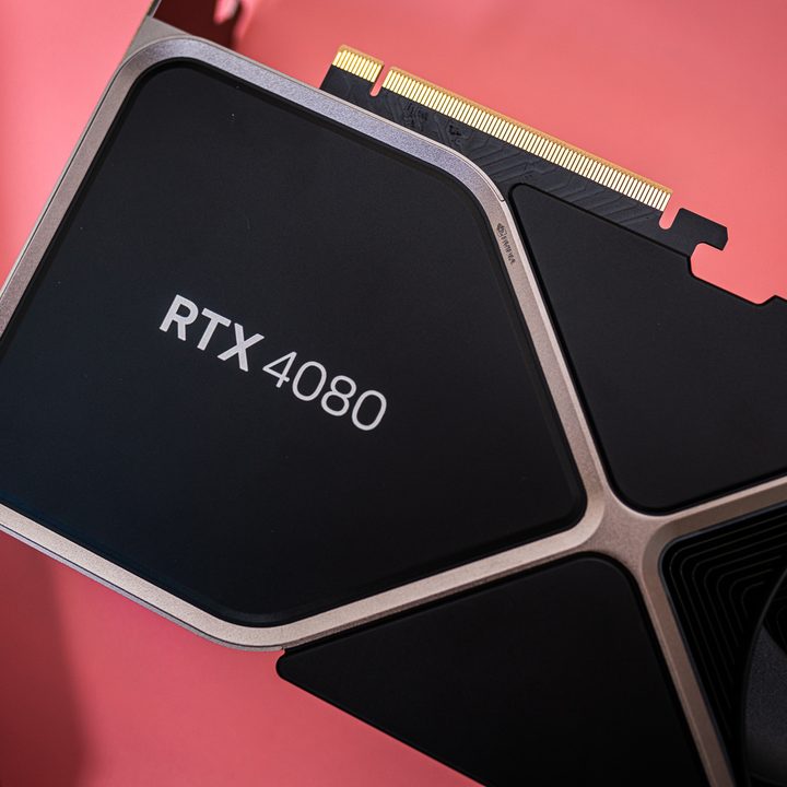 The RTX 4080 logo on a pink background.