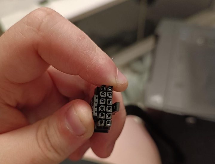 the rtx 4090 power adaptor melted