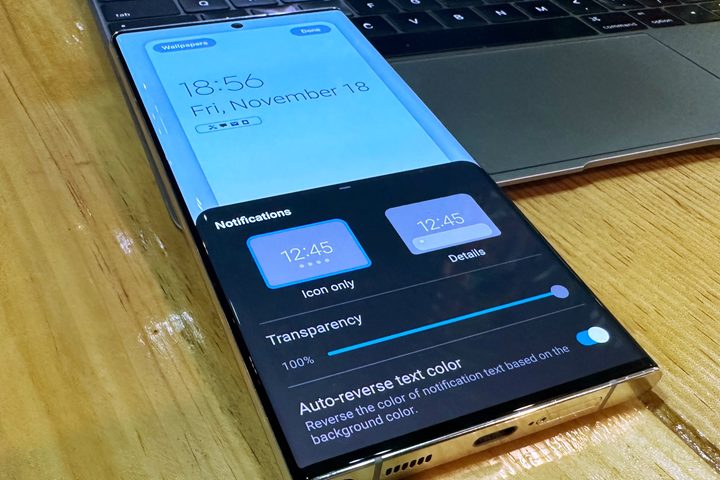 Lock screen widget in One UI 5.