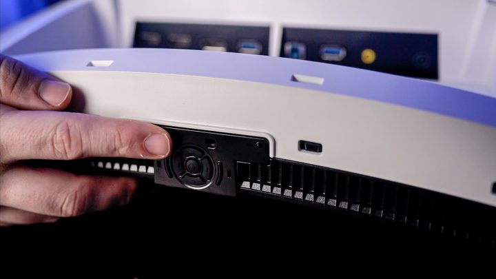 Joystick on the Samsung Odyssey Neo G8 monitor.