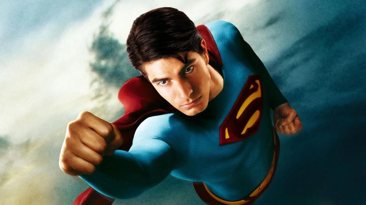 Superman flies over the world in Superman Returns.