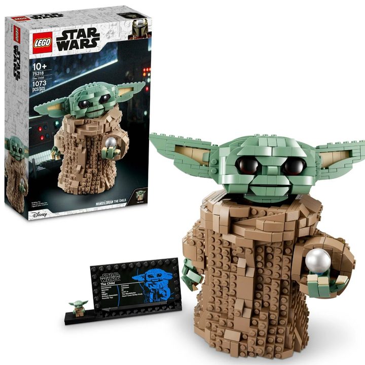 Lego Star Wars: The Mandalorian The Child Set on a white background.