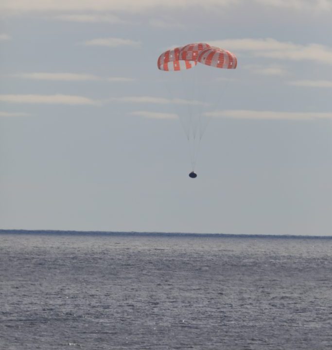 NASA’s Orion spacecraft for the Artemis I mission splashung down in the Pacific Ocean.