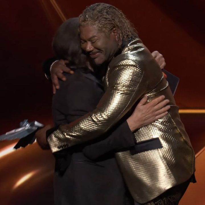 God of War Ragnarok's Christopher Judge hugs Al Pacino at The Game Awards.