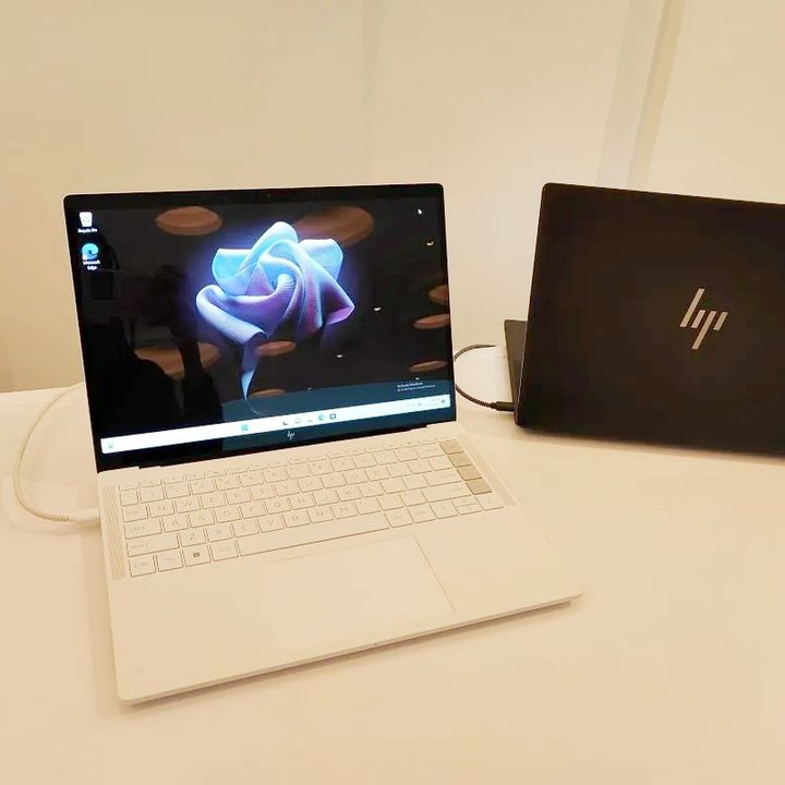 Two models of the HP Dragonfly Pro, showing the front and back of the devices.