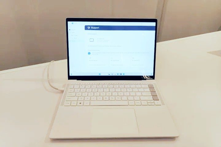 The HP Dragonfly Pro Support app.