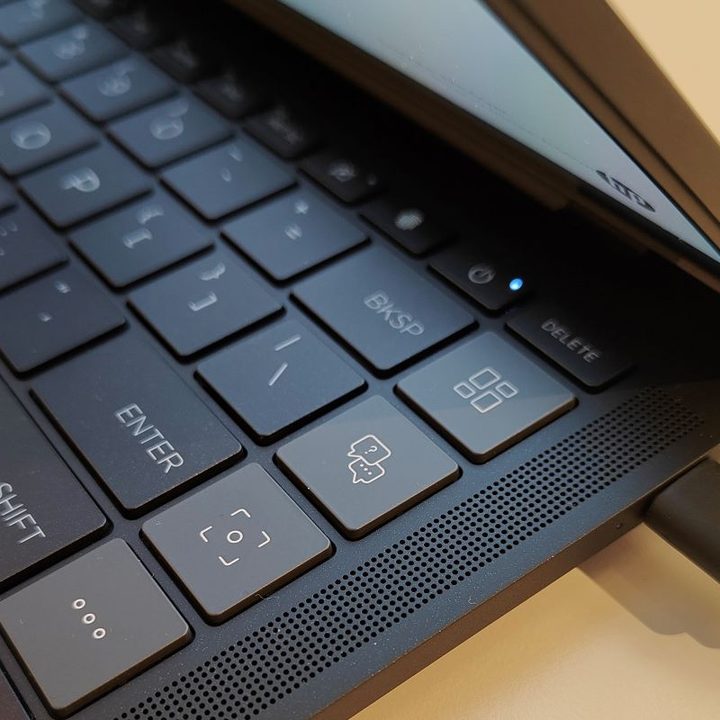 Port on the HP Dragonfly Pro.