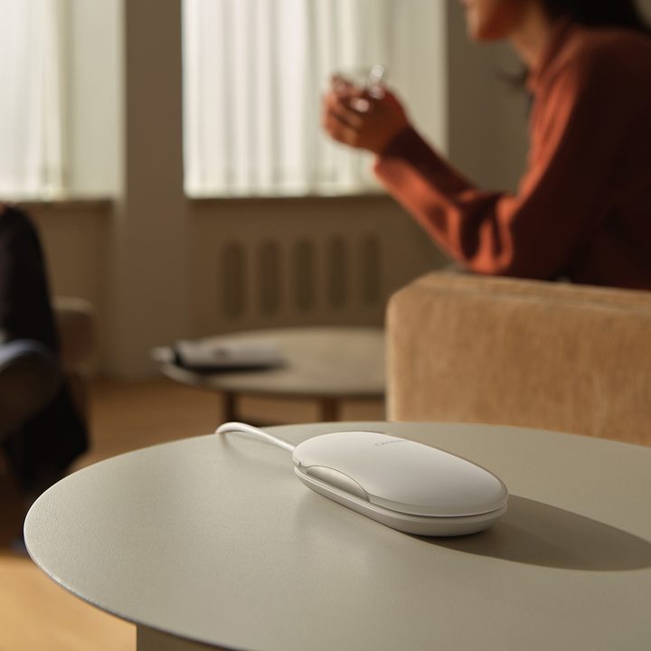 Oppo OHealth H1 health device on a table.