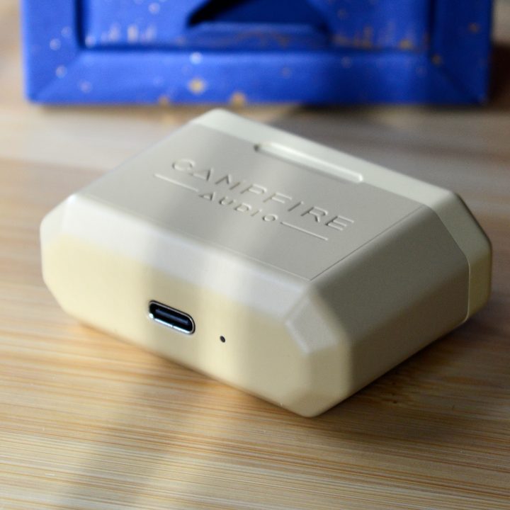 Bottom of Campfire Audio Orbit charging case.