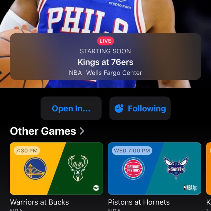 A live NBA game in the Apple TV app.