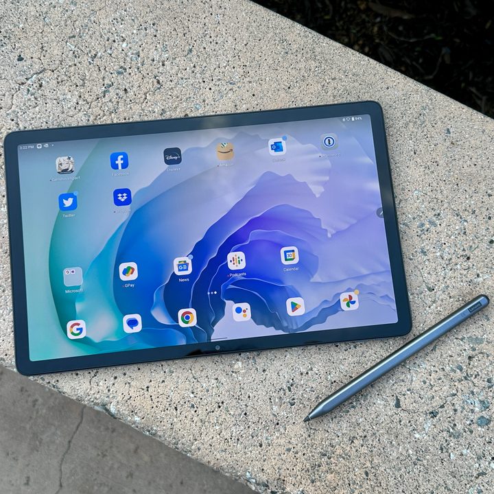 Lenovo Tab P11 Pro Gen 2 Home screen with Precision Pen 3