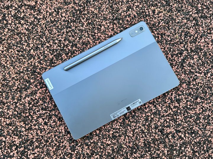Lenovo Tab P11 Pro Gen 2 on ground