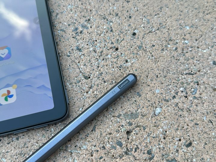 Lenovo Tab P11 Pro Gen 2 precision pen 3 closeup