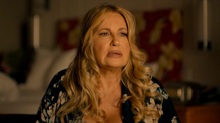 Tanya realizes she's in danger in The White Lotus.