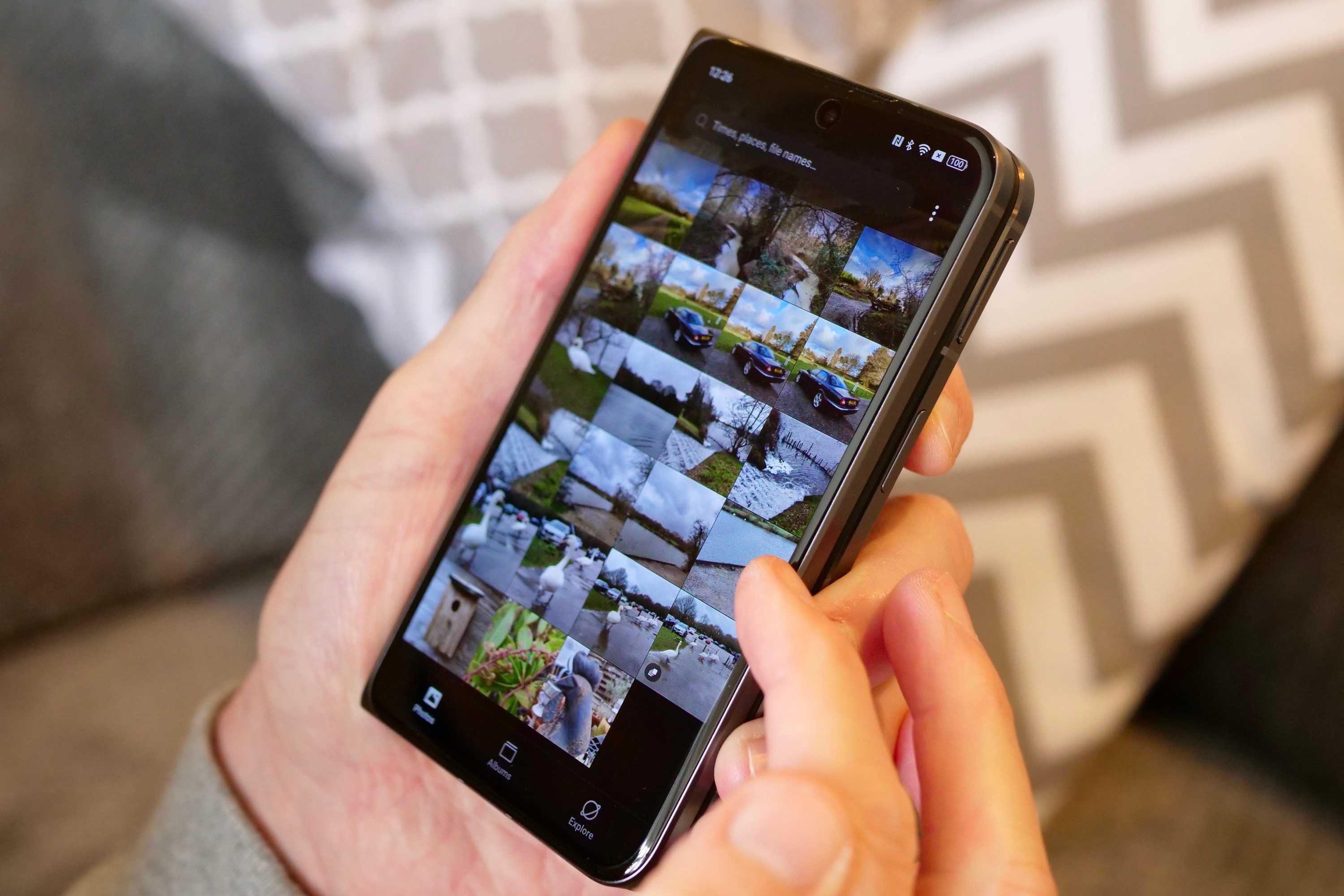 The Gallery app on the closed Oppo Find N2.
