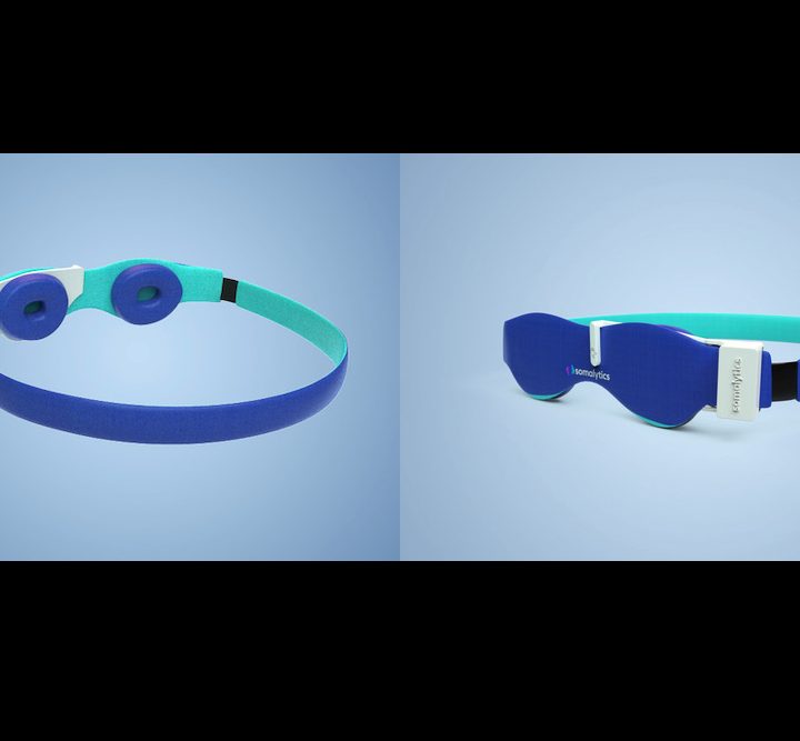 Somalytics SomaSleep mask seen from the front and back.