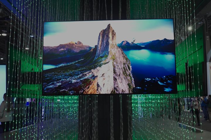 TCL QM8 4K QLED TV