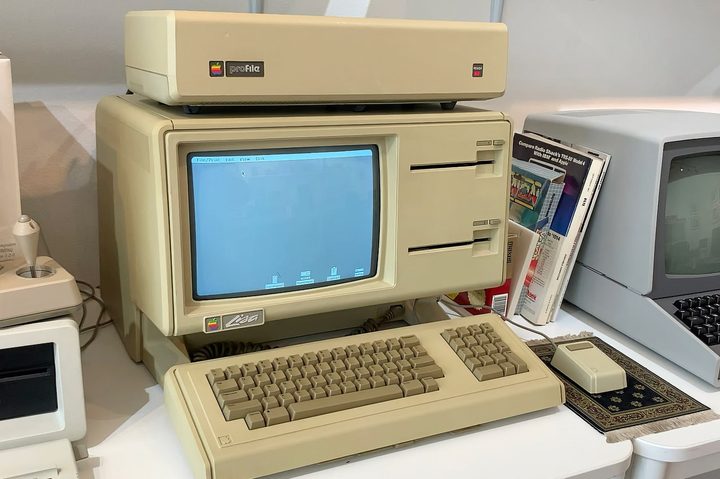 A Lisa-1 Computer on display at The BYTE Shop computer museum in Boston, MA September 2022.