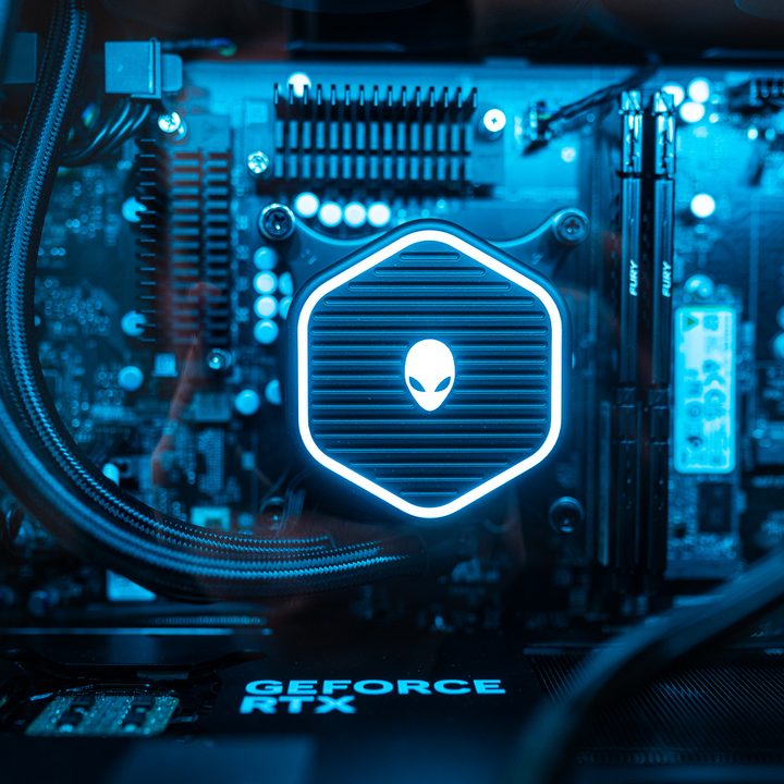 CPU cooler on the Alienware Aurora R15 desktop.