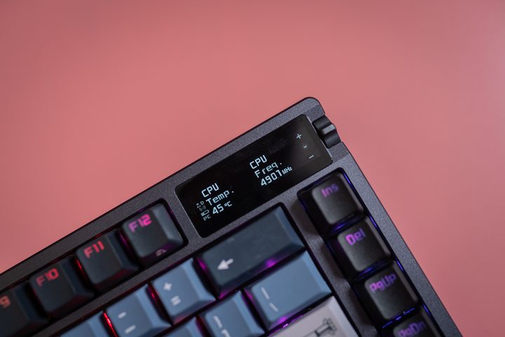 An OLED display on the Asus ROG Azoth keyboard.