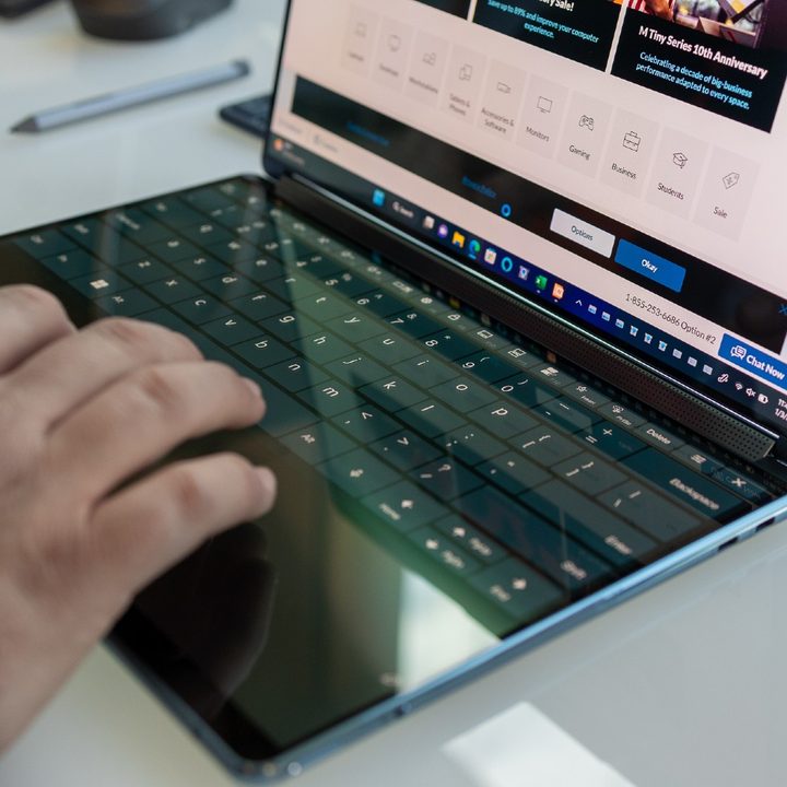 The digital keyboard of the Yoga Book 9i.