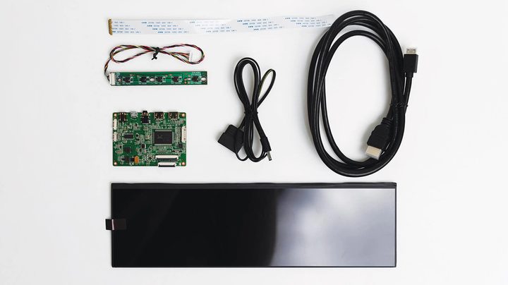 Components for the Hyte Y60 DIY LCD kit.