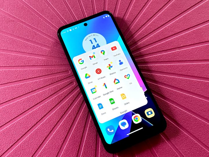 Moto G Play (2023) Google app folder