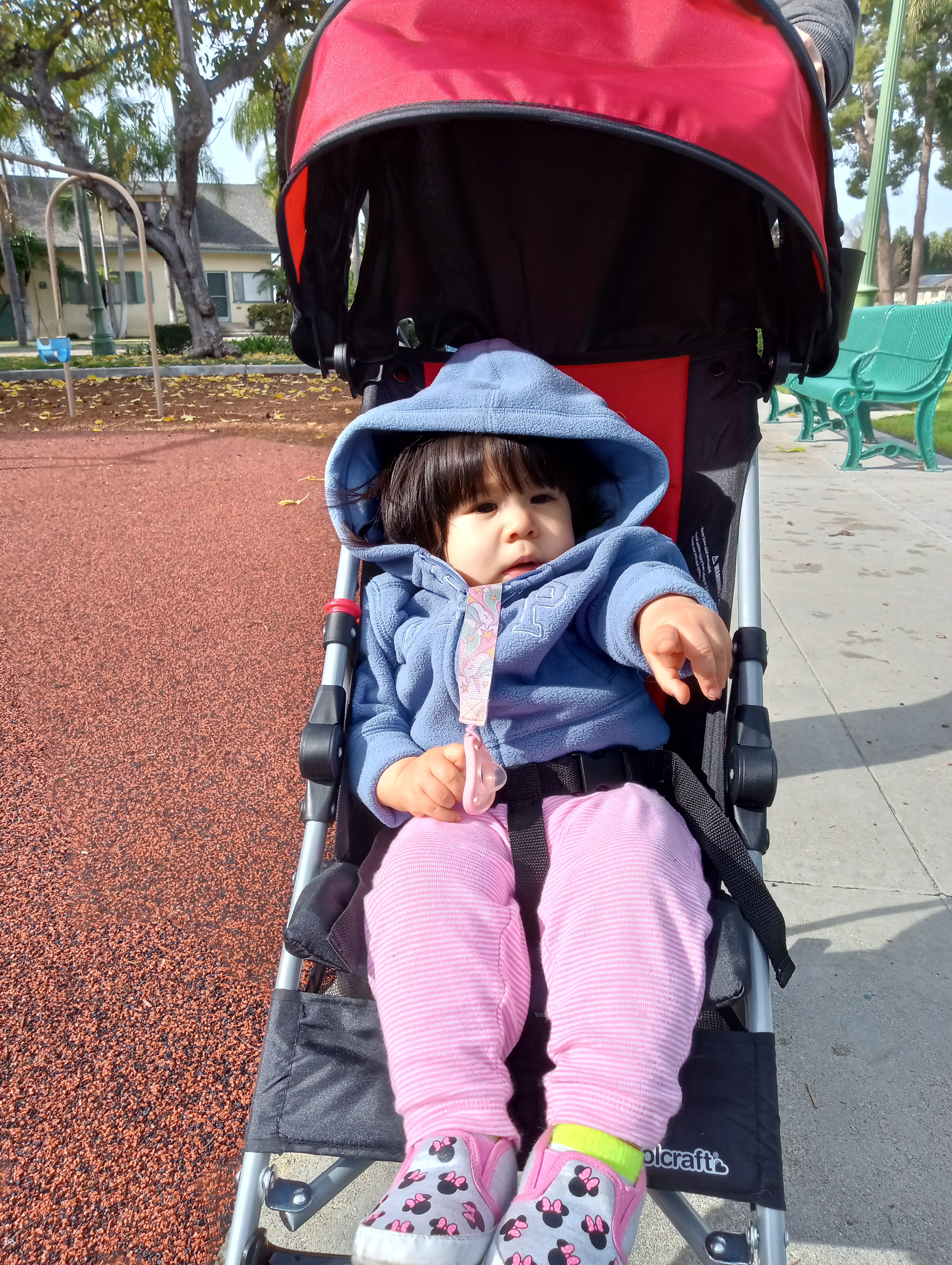 Baby in stroller taken with Moto G Play (2023)