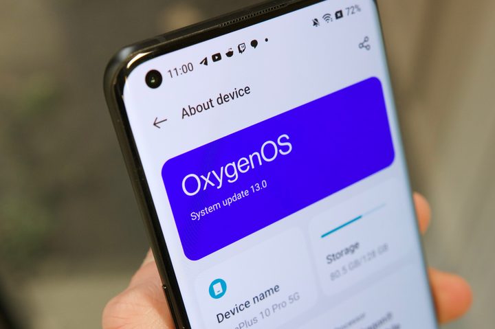 OxygenOS logo on The OnePlus 10 Pro.