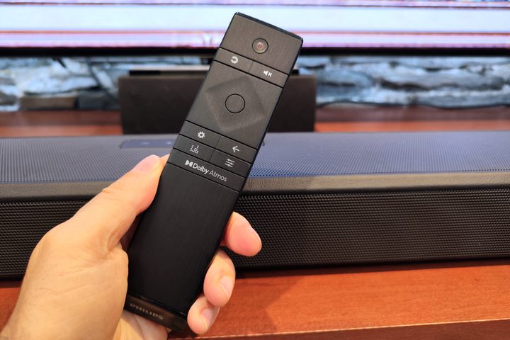 Philips Fidelio FB1 with remote control.