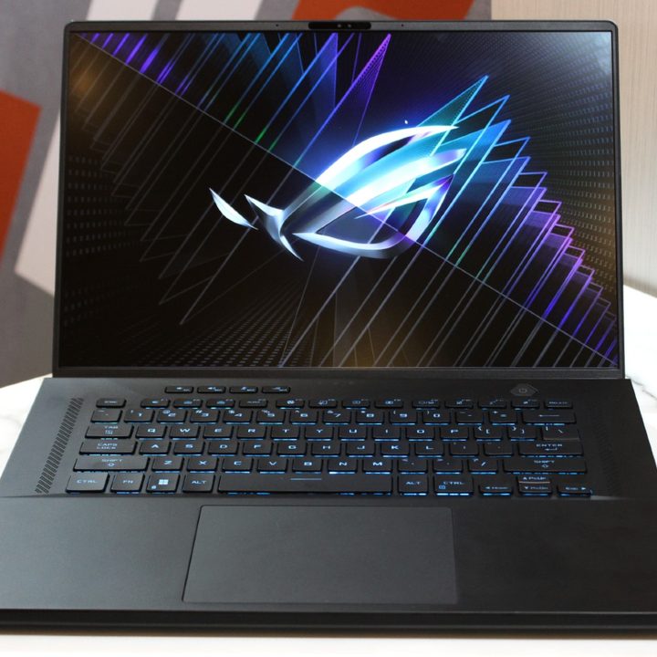 The ROG Zephyrus M16 on a white table.