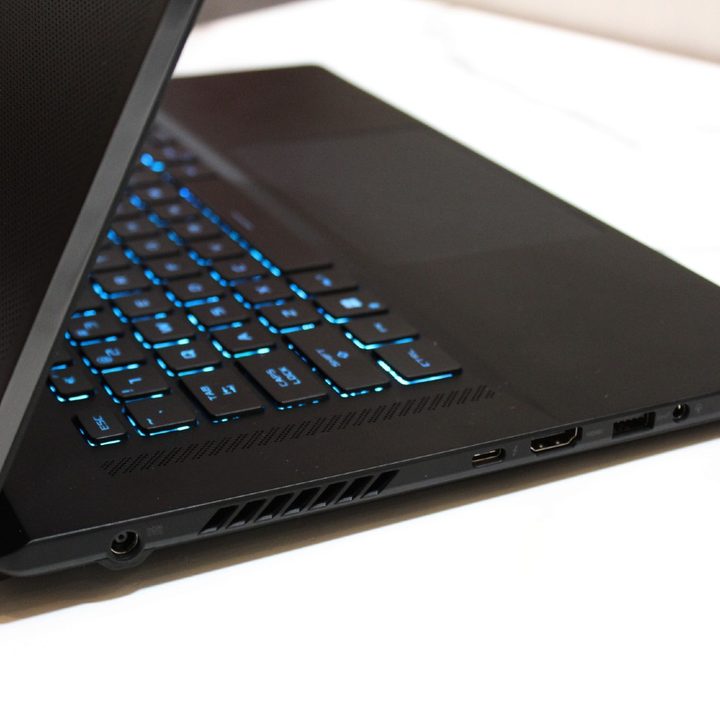 A side profile of the ROG Zephyrus M16.
