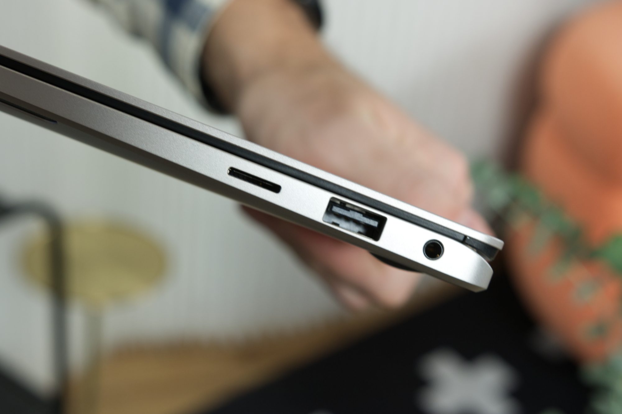 USB-A port on the Samsung Galaxy Book 3 Pro 360.